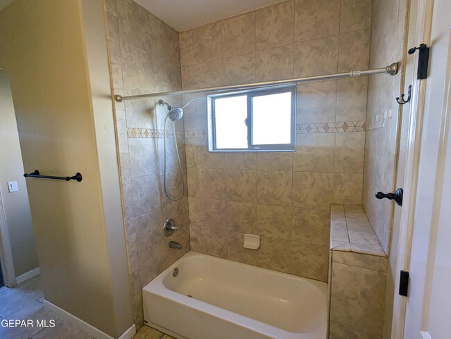 Building Photo - 1001 Half Moon Pass