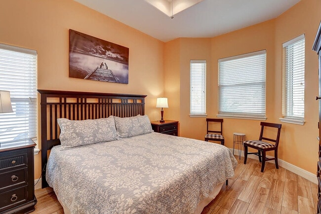 Building Photo - 140 Royal Sands Blvd