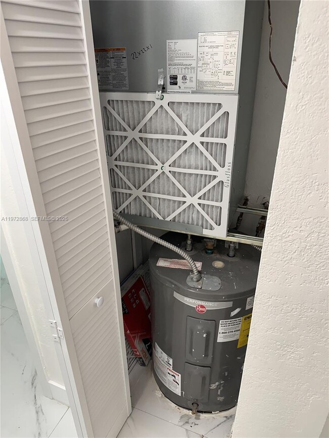 Building Photo - 6591 SW 46th St