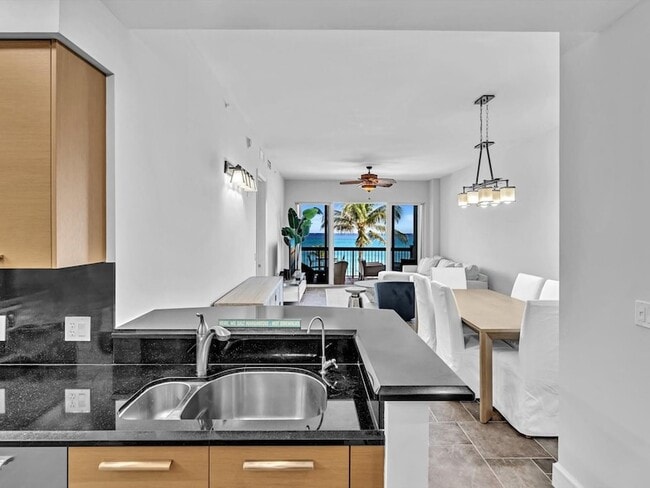 Building Photo - 4444 El Mar Dr