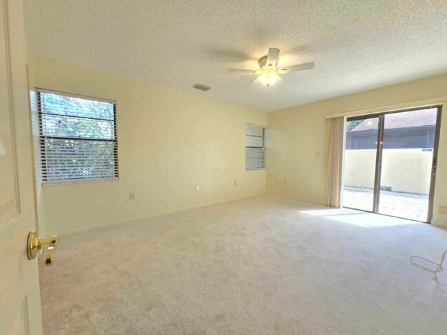 Building Photo - 2 Bed / 2 Bath for RENT near Southeastern ...