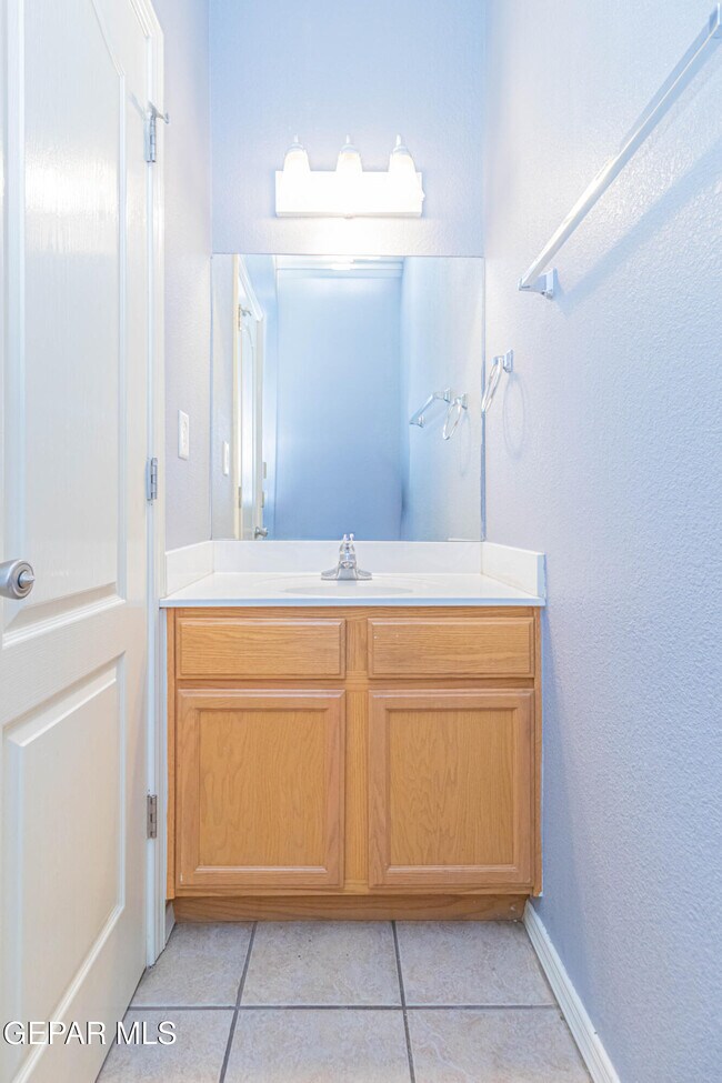 Building Photo - 5917 Cielo Del Rey Pl