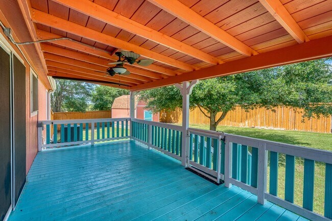 Building Photo - 826 Sandy Mountain Dr