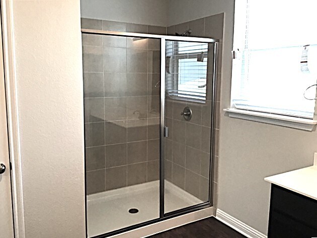 Building Photo - 5813 Gerard Dr