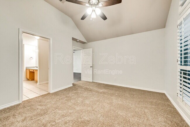 Building Photo - 1231 Shelby Dr