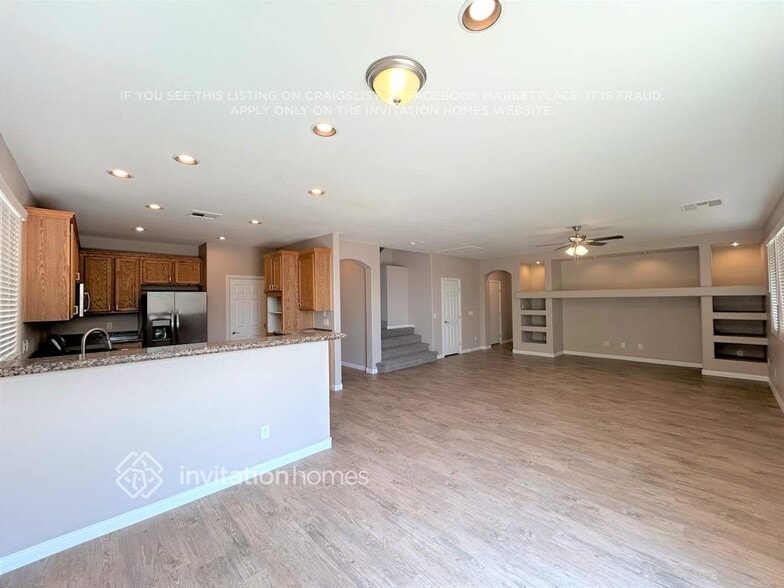 Building Photo - 433 Mystic River St