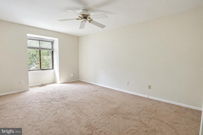 Building Photo - 6049 Forrest Hollow Ln