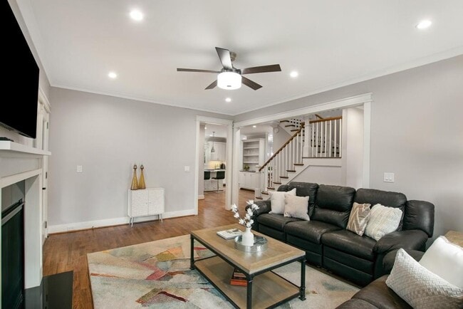 Building Photo - 782 Piedmont Way NE