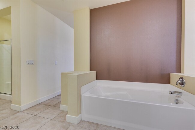 Building Photo - 228 Frapuccino Ave