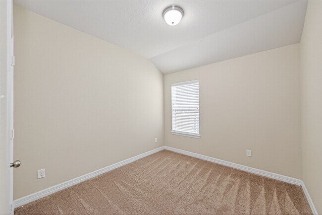 Building Photo - 2517 Wood Park Blvd