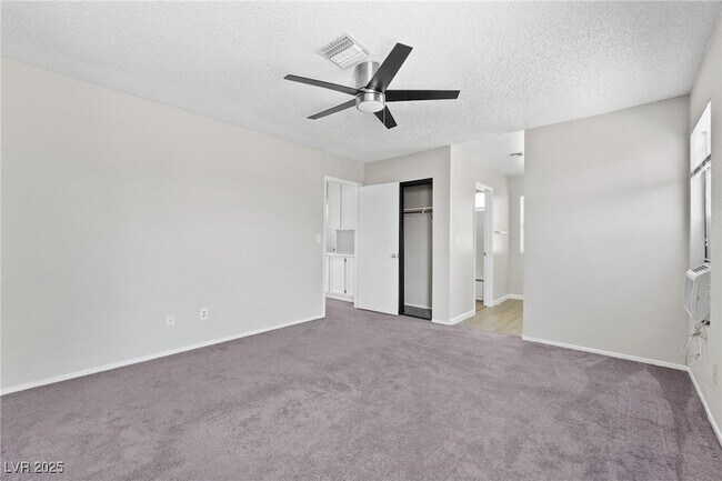 Building Photo - 497 Coco Palms Ave