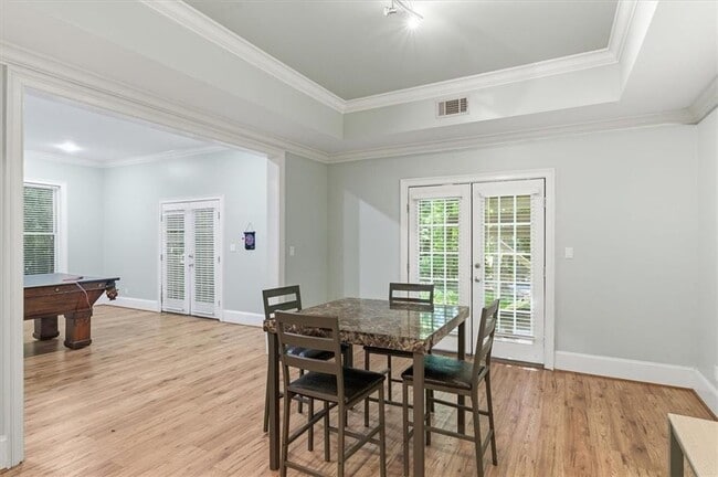 Building Photo - 1247 Manor Oaks Ct