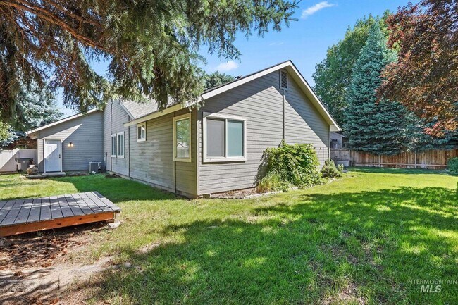 Building Photo - 11909 W Patrina Dr