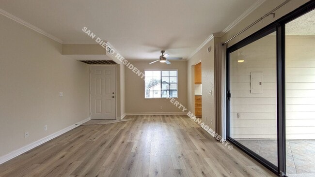 Building Photo - 10970 Summerdale Way