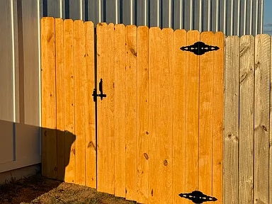 Building Photo - 207 Laurel Hl St