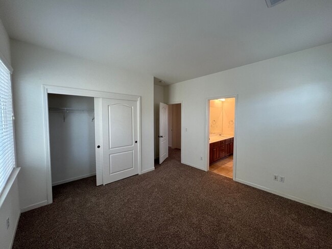 Building Photo - 2553 Acapulco Way