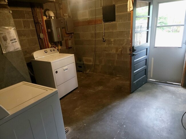 Building Photo - Delightful 3 Bedroom Home for Rent in Henrico