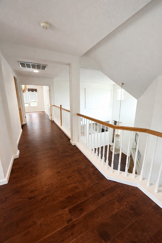 Building Photo - 632 Fisher Cir