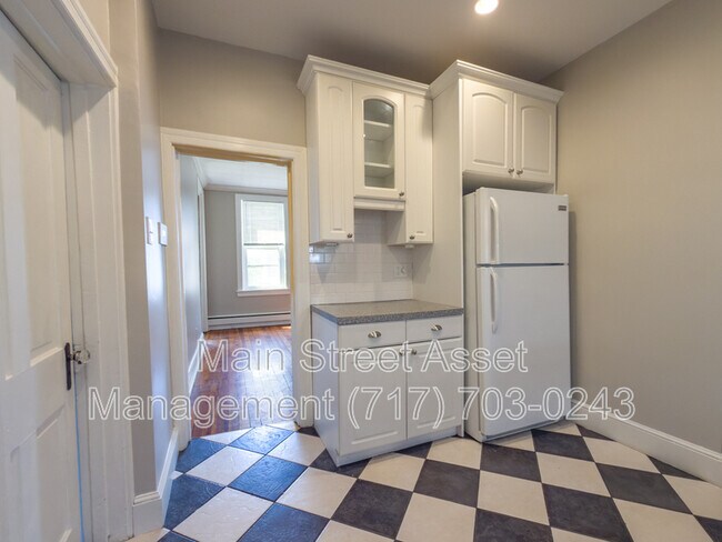 Building Photo - 139 S 29th St