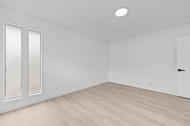 Building Photo - 22434 Salem Ave