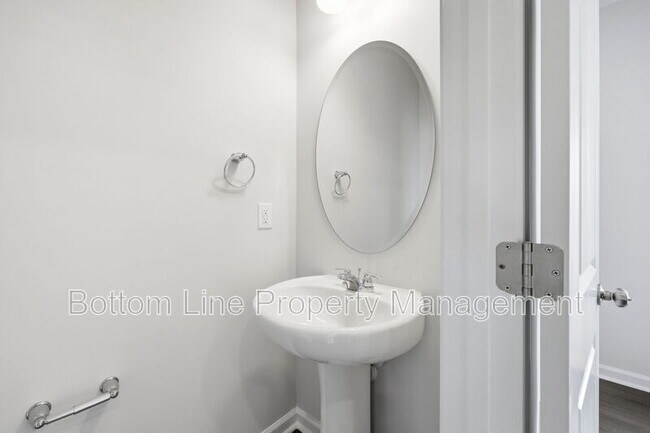 Building Photo - 2495 Tonoloway Dr