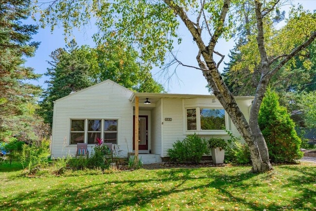 Building Photo - 401 Merrill Crest Dr