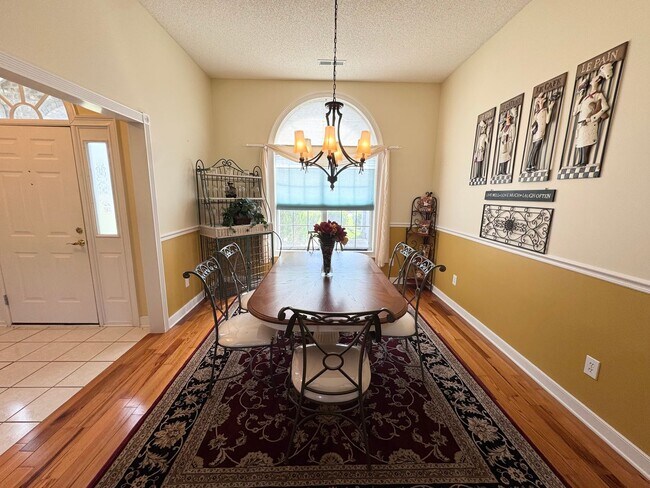 Building Photo - Longs - 3 Bedroom / 2 Bathroom Fully Furnished Home