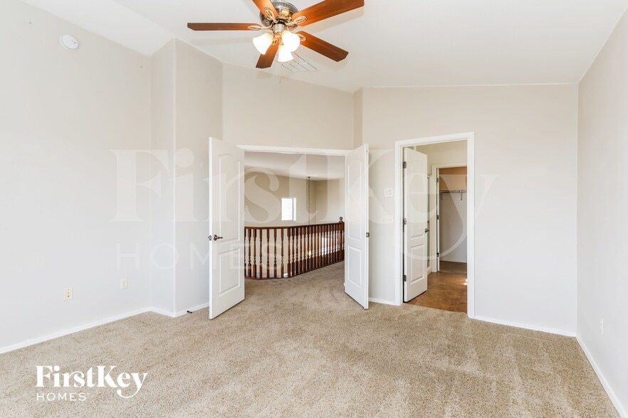 Building Photo - 8404 S Otis Dr