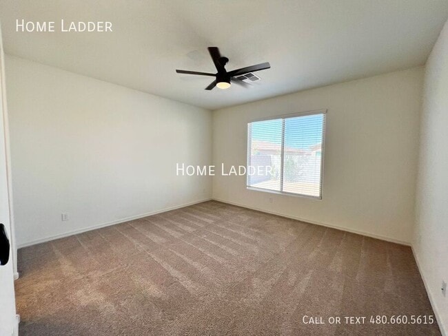 Building Photo - 1652 W Aztec Dr