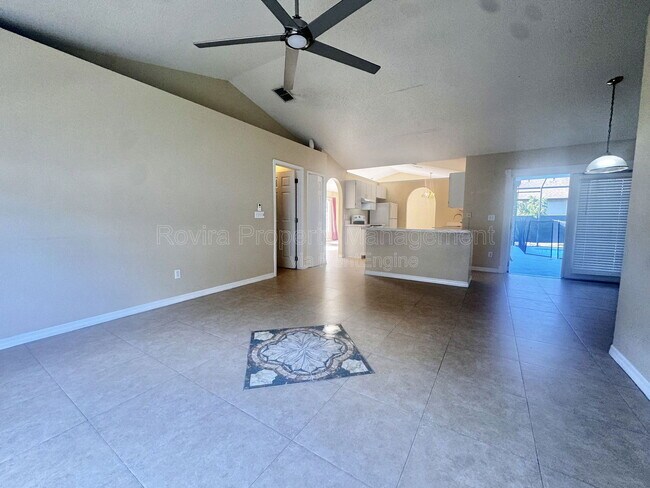 Building Photo - 116 Barrington Dr