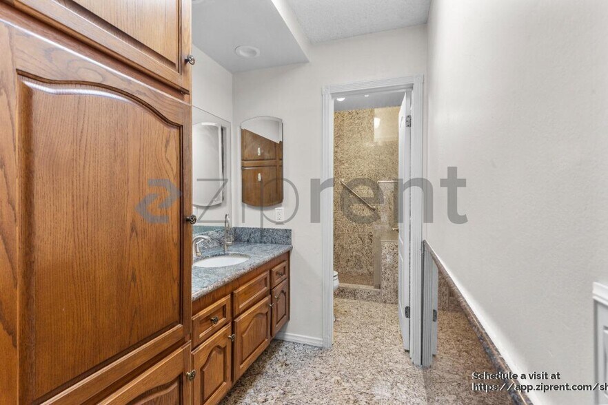 Building Photo - 12646 Beach St