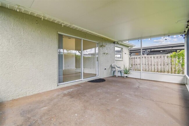 Building Photo - 10039 Cedar Dune Dr