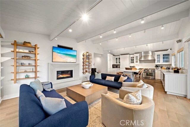 Building Photo - 45 Emerald Bay