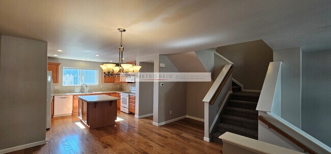 Building Photo - 1617 Venice Ln