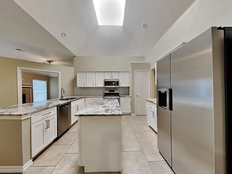 Building Photo - 503 Tumbleweed Dr