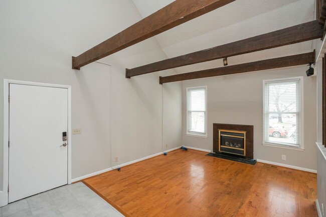 Building Photo - 5419 Hickory Park Dr