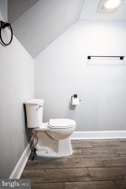 Building Photo - 138 Dale St