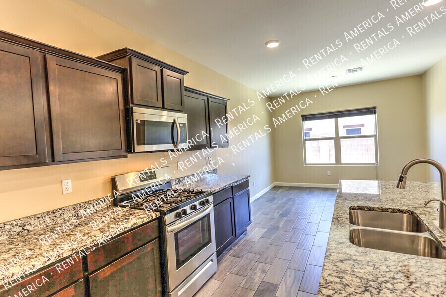 Building Photo - 17741 S Silent Meadows Path