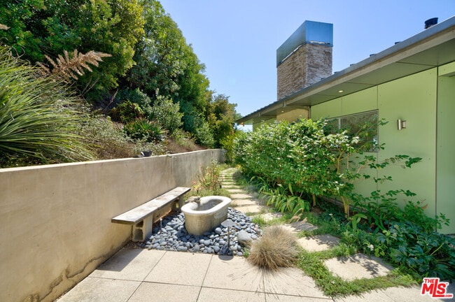 Building Photo - 6000 Philip Ave