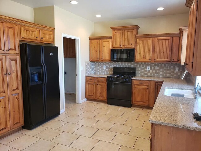 Building Photo - Coming Soon – Beautifully Upgraded North Valleys Rental!