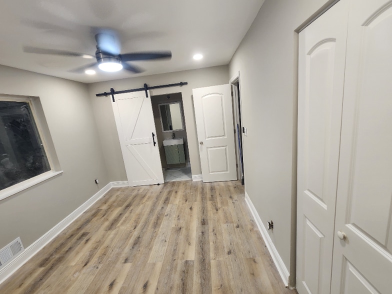 Building Photo - 0 W Lake Ave NW