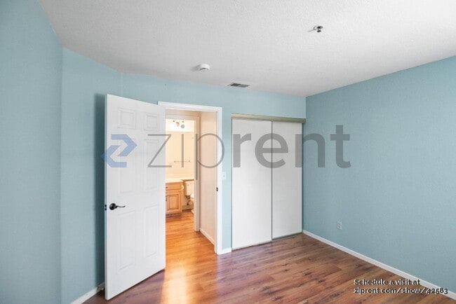Building Photo - 714 Waterford Pl