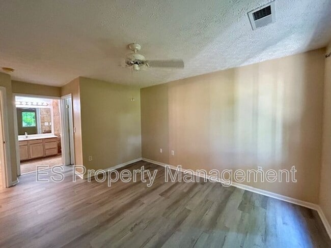 Building Photo - 12598 Tennyson Ln