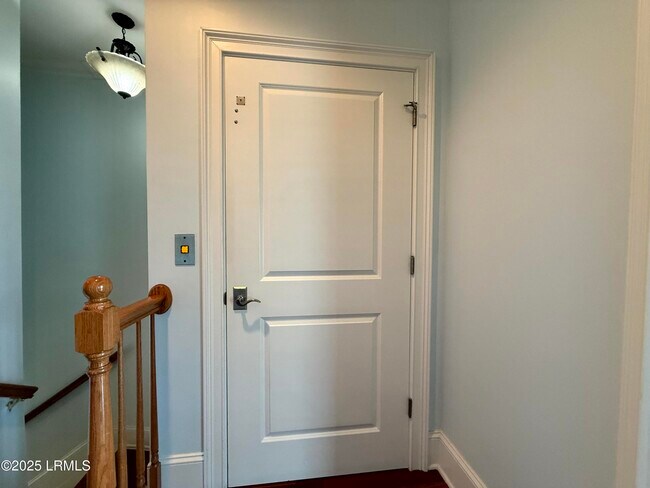 Building Photo - 54 Battery Crk Clb Dr