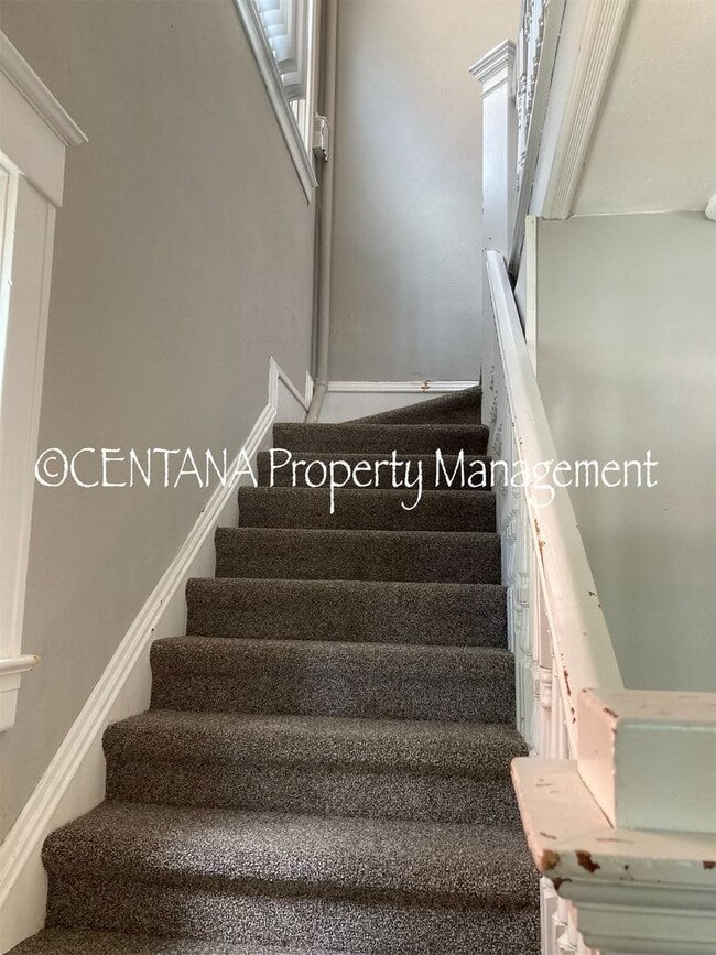 Building Photo - 214-214 S Excelsior Ave