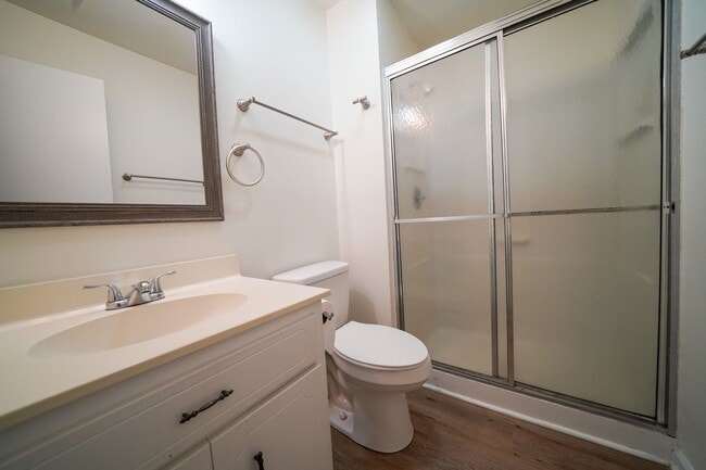 Building Photo - Mint Hill - 3 bed, 2 bath Large fenced bac...