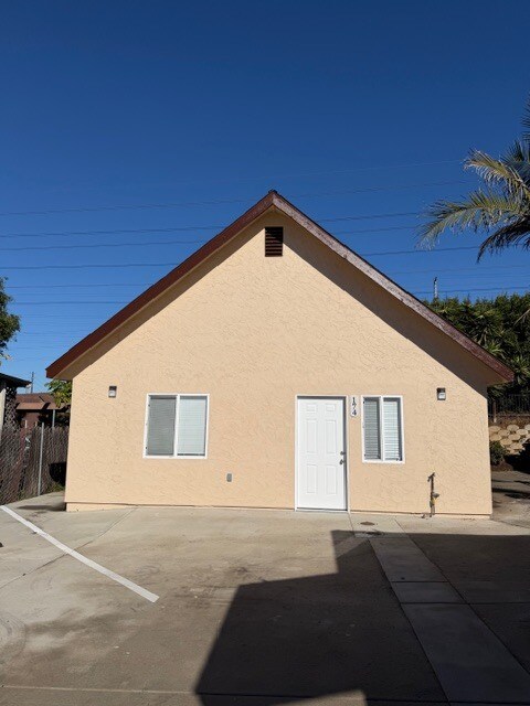 Building Photo - 174 Bethune Way