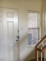 Building Photo - 901 Sweet Leaf Ln