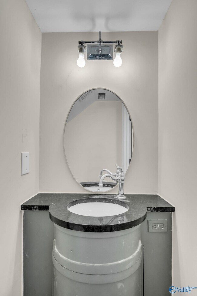 Building Photo - 213 Rebecca Pines Dr