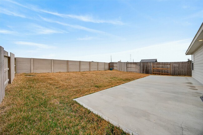 Building Photo - 6523 Water Oak Grn Ln